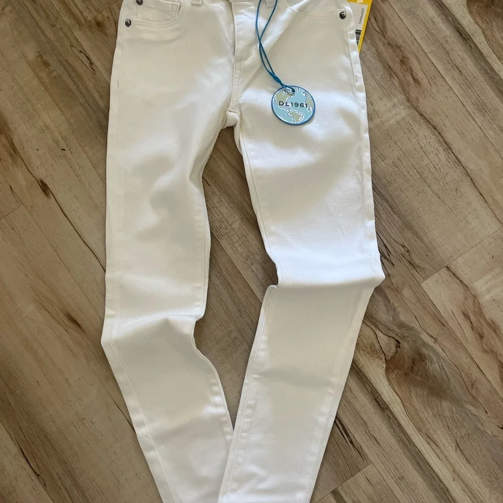 Chloe Skinny NWT DL1961 jeans